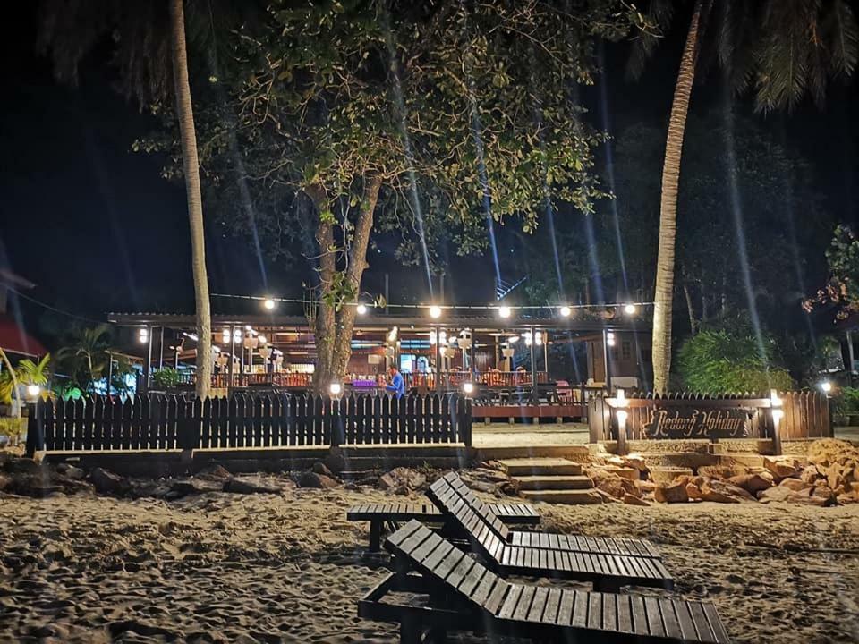 Redang Holiday Beach Resort Exterior foto